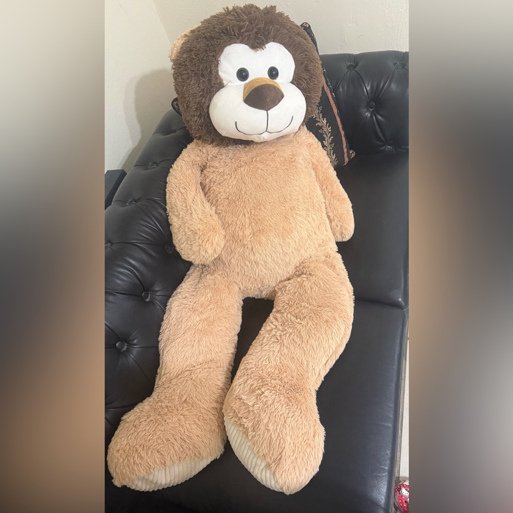 Plush Lion Cuddly Toy - Beige and Brown Soft Stuffed Animal